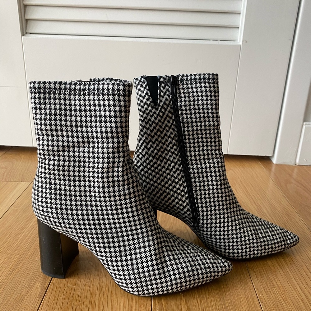 Jeffrey Campbell Coma Stretch Bootie